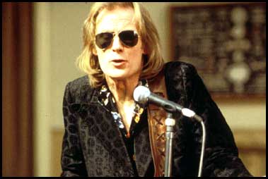 Bill Nighy as strung-out ageing rocker Ray Simms in Still Crazy (1998)